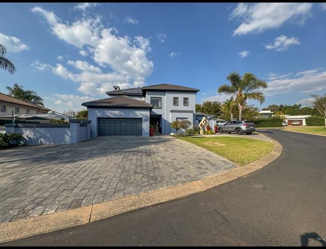 5 BEDROOM HOUSE FOR SALE IN MIDSTREAM ESTATE